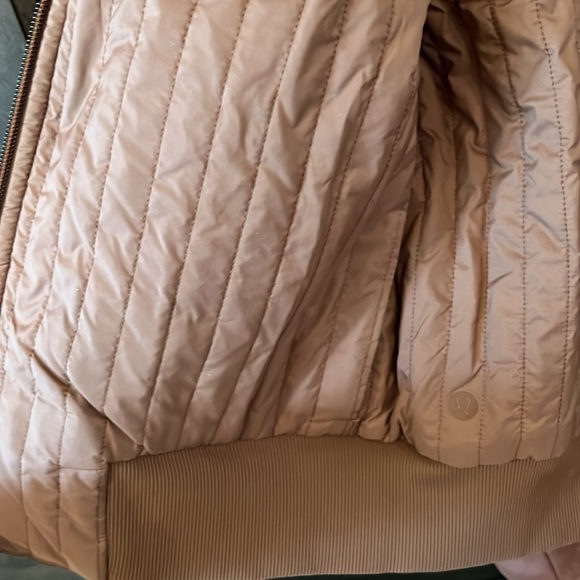 Lululemon non-stop cotton bomber size 2. Excellent used condition. Reversible - Picture 5 of 10